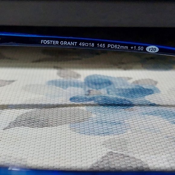 Foster Grant Reading and Sunglass Beautiful Sharp Blue Color+1.50 MS0323 PD 62mm - Picture 4 of 6